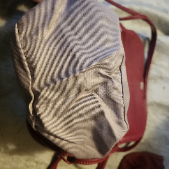 EUC Au Red Leather Crossbody Purse - Picture 7 of 10